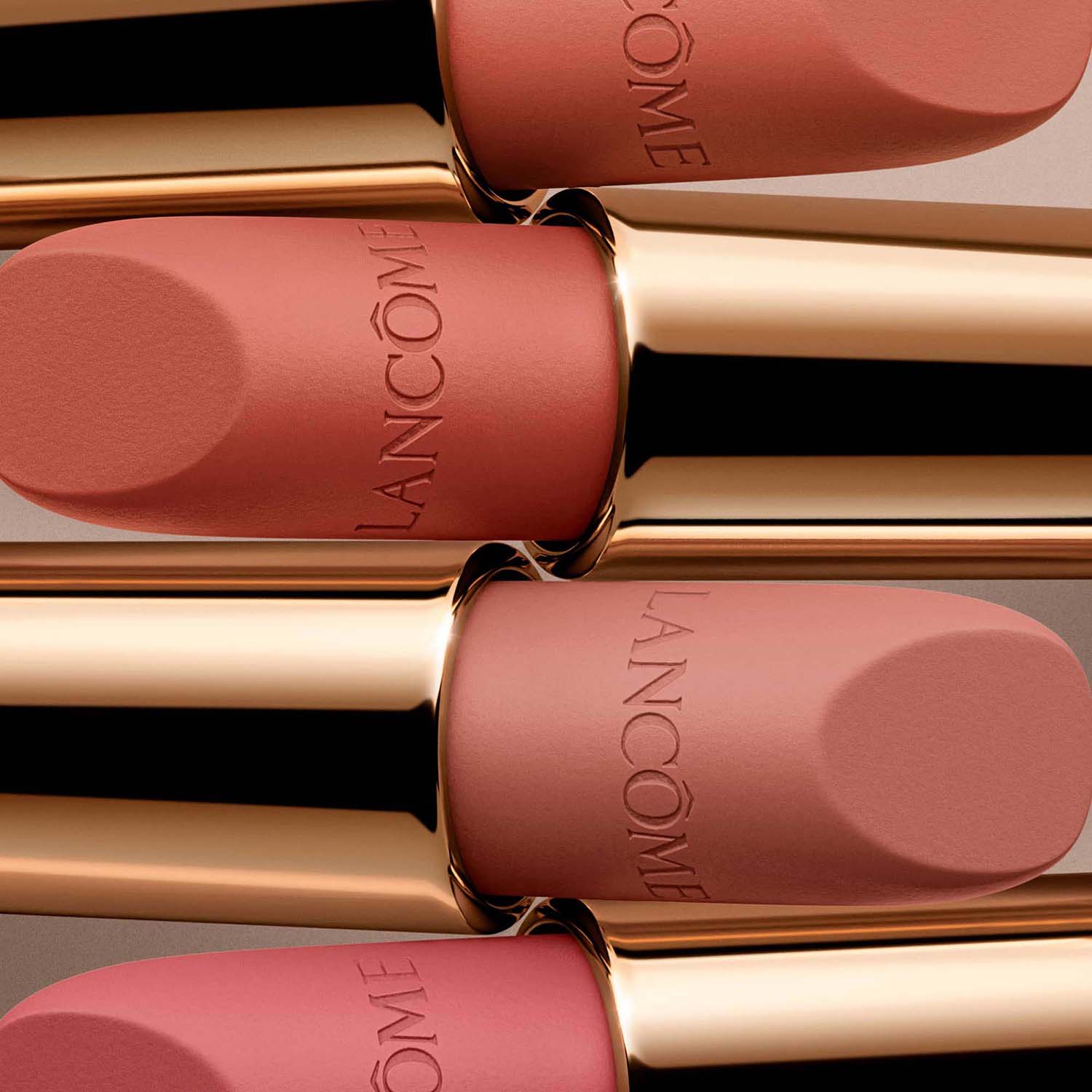 L'ABSOLU ROUGE INTIMATTE (LABIAL EN BARRA CON ACABADO MATE)